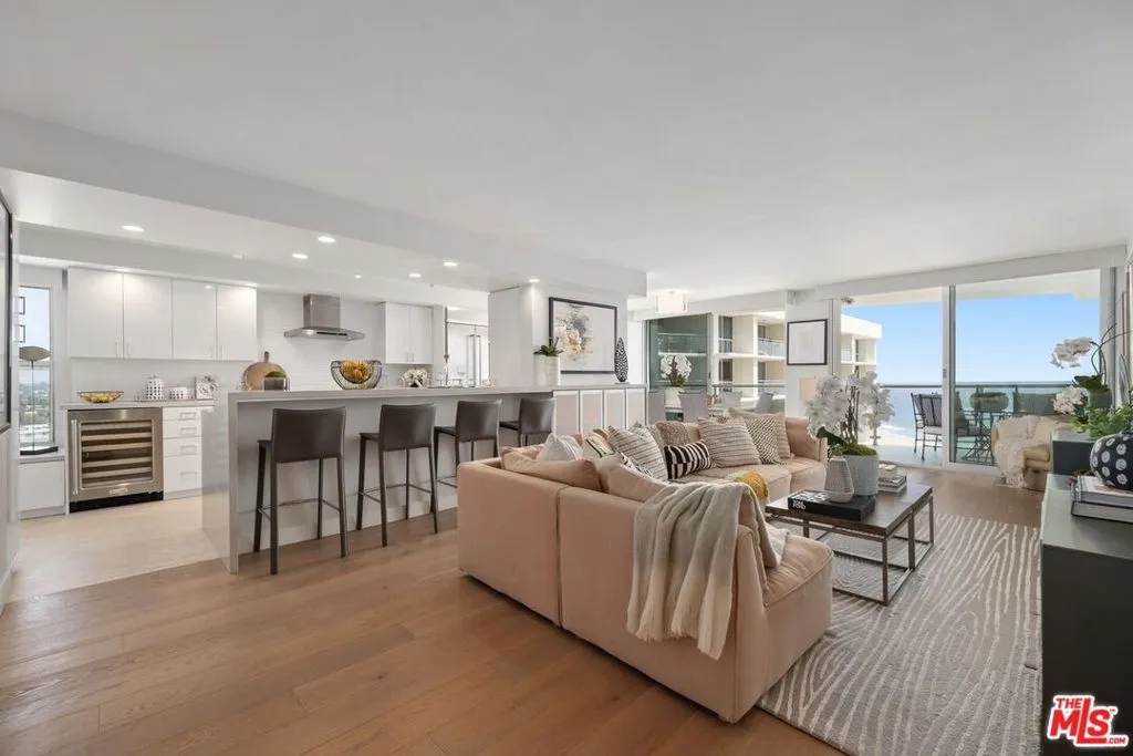 201 Ocean Avenue 1804p, Santa Monica, California 90402 home-pic-2