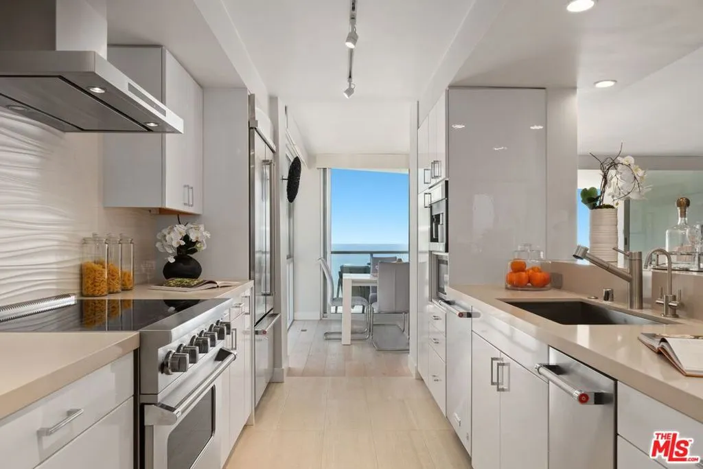 201 Ocean Avenue 1804p, Santa Monica, California 90402 home-pic-12