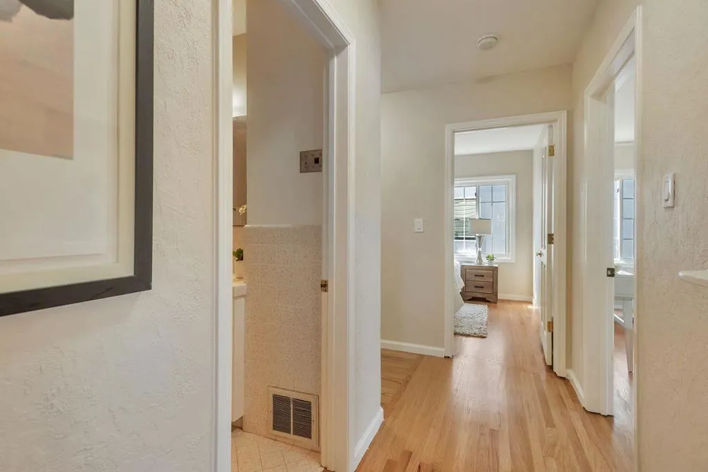 3709 Kenwood Avenue, San Mateo, California 94403 home-pic-36