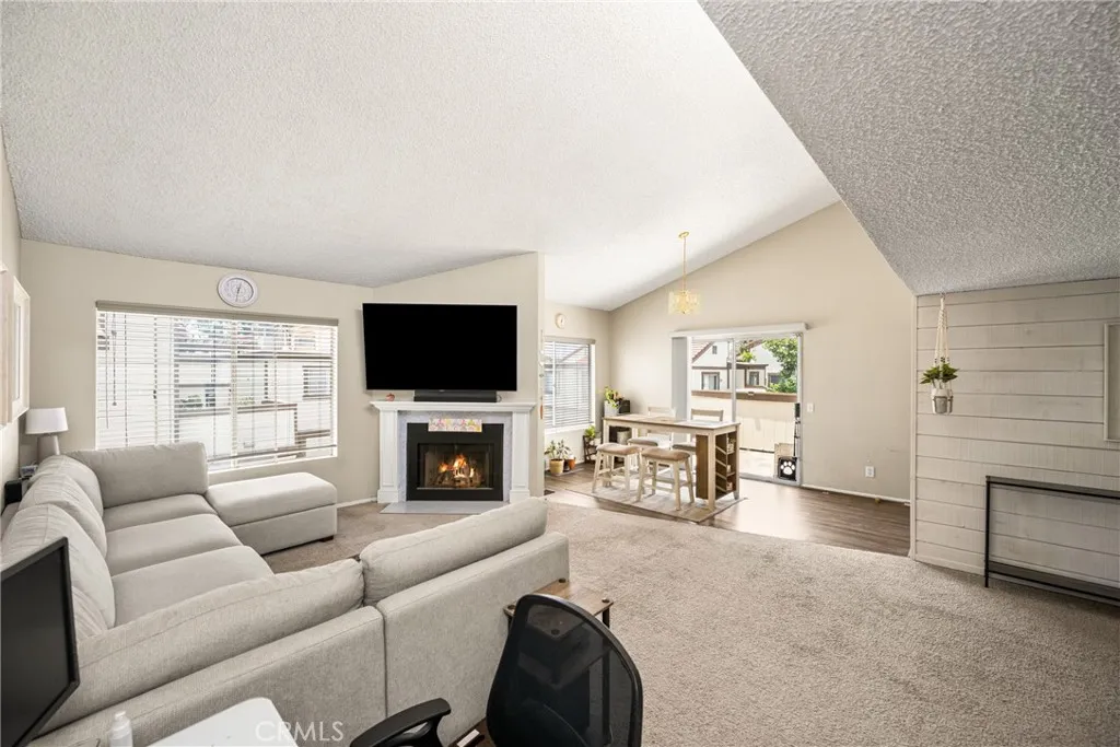1206 S Cypress Avenue F, Ontario, California 91762 home-pic-10