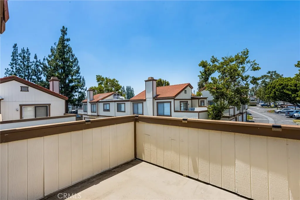 1206 S Cypress Avenue F, Ontario, California 91762 home-pic-21