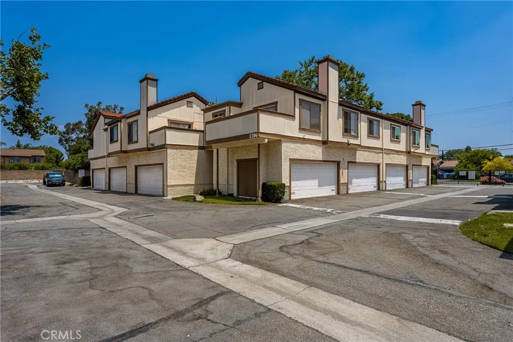 1206 S Cypress Avenue F, Ontario, California 91762 home-pic-1