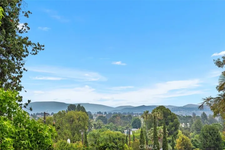 5245 Grandview Avenue, Yorba Linda, California 92886