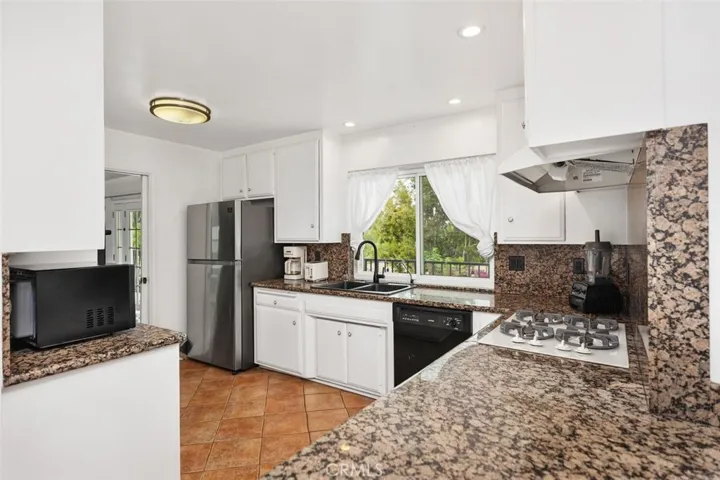 5245 Grandview Avenue, Yorba Linda, California 92886