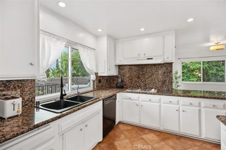 5245 Grandview Avenue, Yorba Linda, California 92886