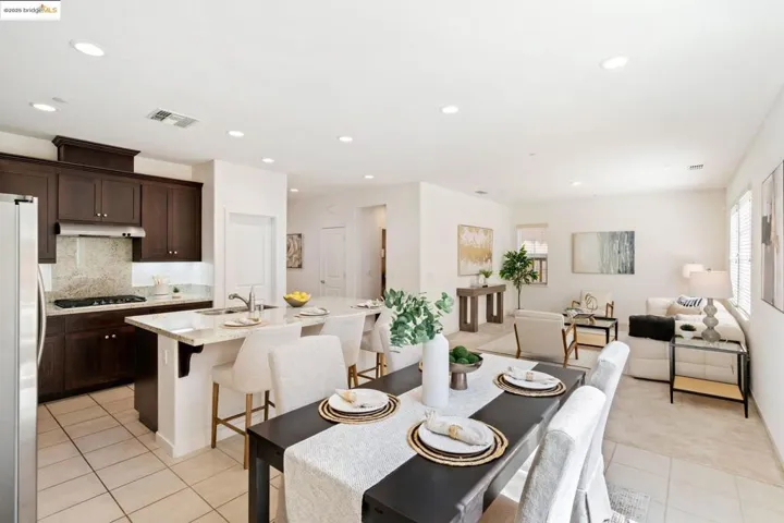 112 Willowrun Way, Oakley, California 94561