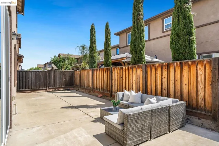 112 Willowrun Way, Oakley, California 94561