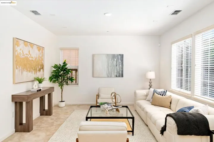 112 Willowrun Way, Oakley, California 94561