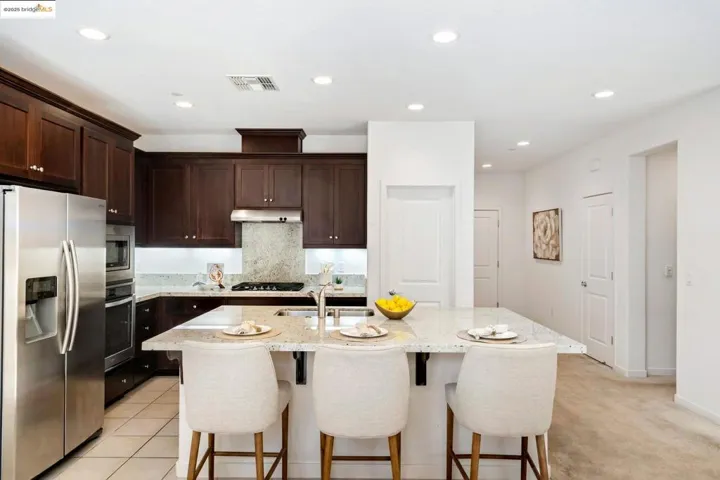 112 Willowrun Way, Oakley, California 94561