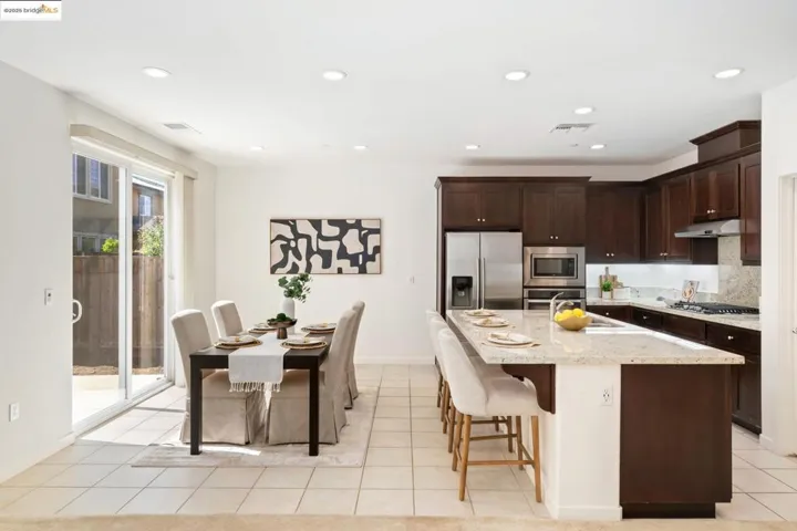 112 Willowrun Way, Oakley, California 94561