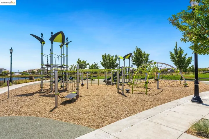 112 Willowrun Way, Oakley, California 94561