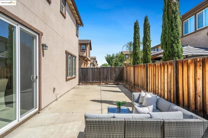 112 Willowrun Way, Oakley, California 94561