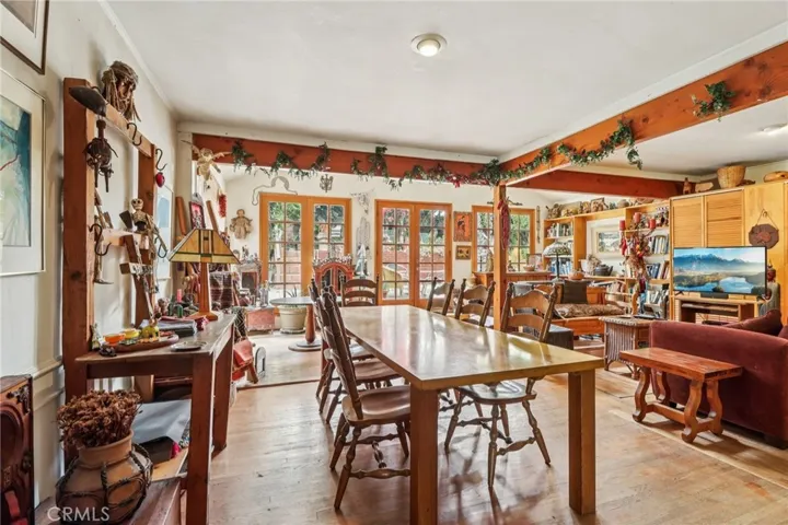 5603 Heatherdale Drive, Los Angeles, California 90043