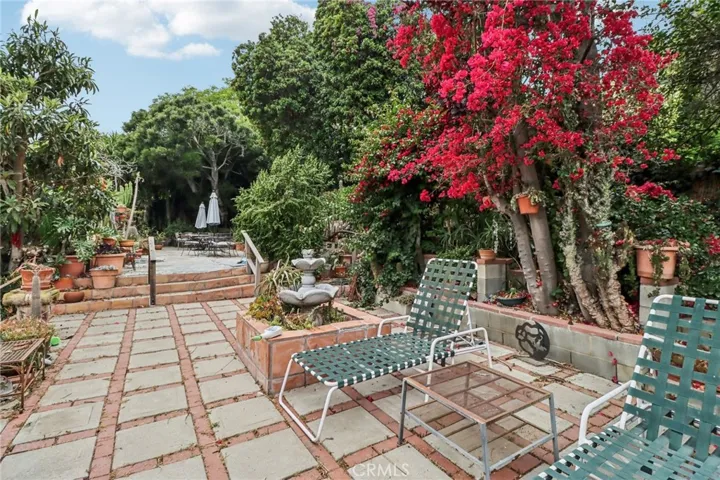 5603 Heatherdale Drive, Los Angeles, California 90043