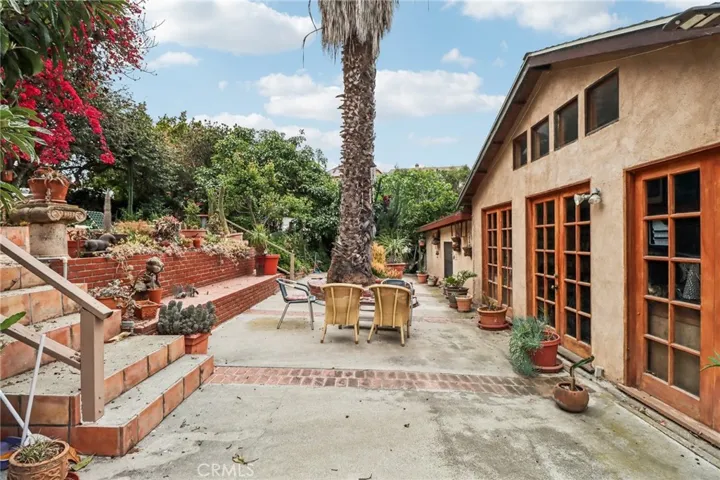 5603 Heatherdale Drive, Los Angeles, California 90043