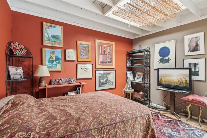 5603 Heatherdale Drive, Los Angeles, California 90043