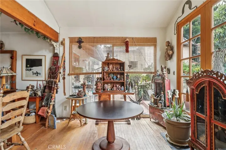 5603 Heatherdale Drive, Los Angeles, California 90043