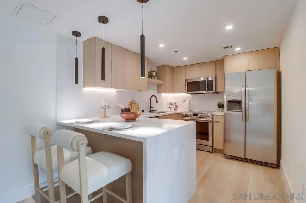 425 W W Beech St 1706, San Diego, California 92101 home-pic-10