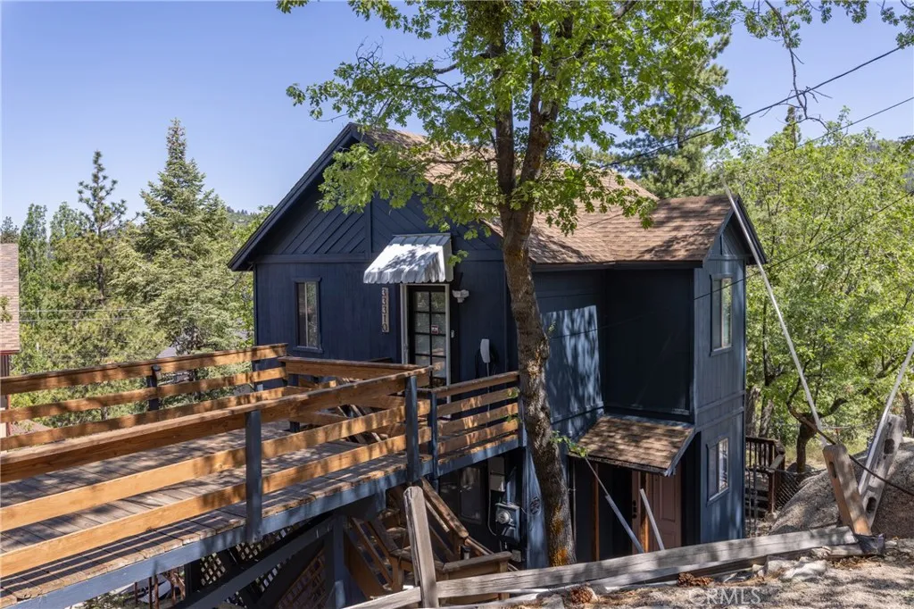 33310 Conway Drive, Running Springs, California 92308 home-pic-0