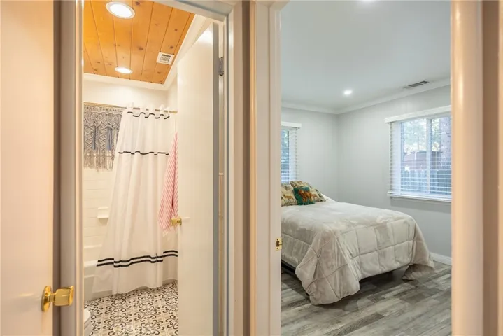 913 W Rainbow Boulevard, Big Bear City, California 92314
