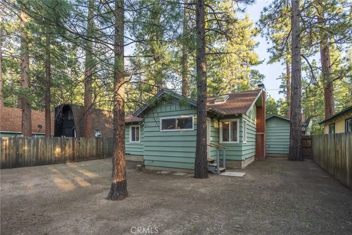 913 W Rainbow Boulevard, Big Bear City, California 92314