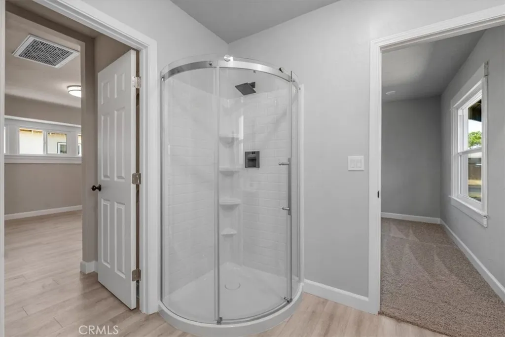 1906 N Fruit Avenue, Fresno, California 93705 home-pic-22