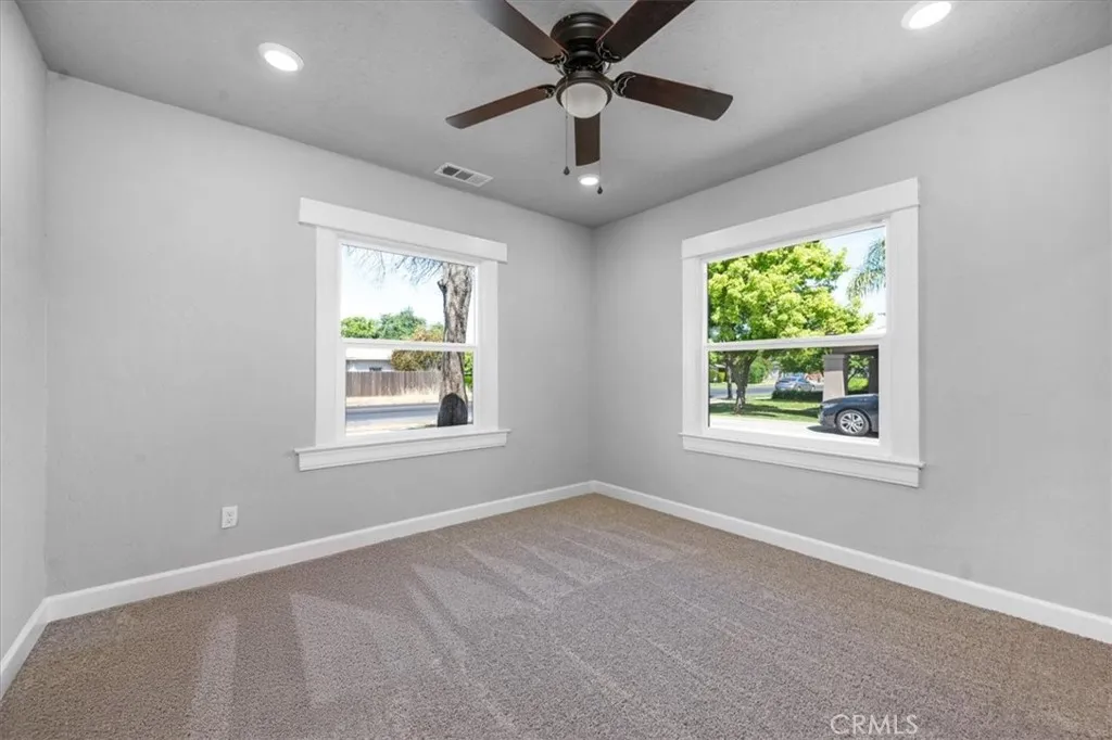 1906 N Fruit Avenue, Fresno, California 93705 home-pic-23