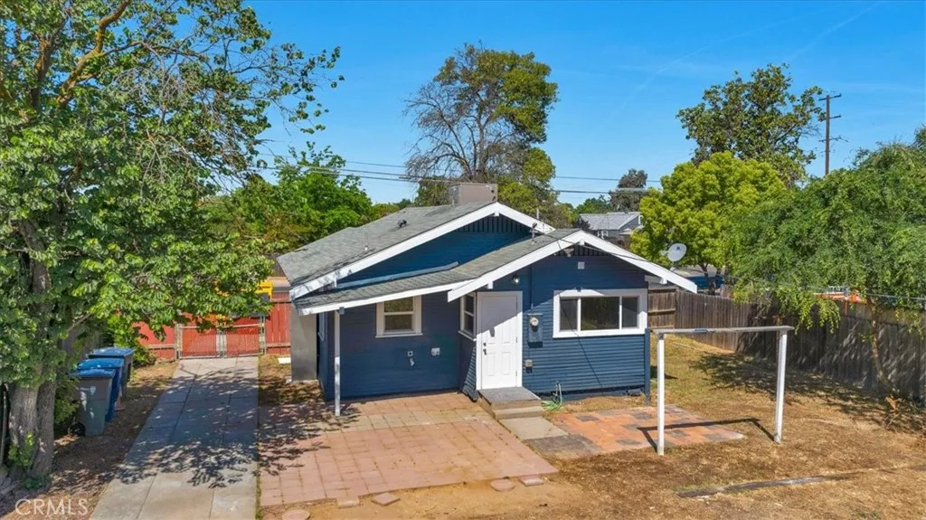 1906 N Fruit Avenue, Fresno, California 93705 home-pic-10