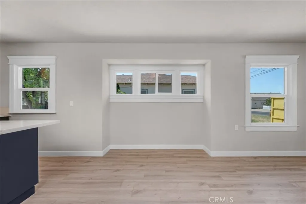 1906 N Fruit Avenue, Fresno, California 93705 home-pic-20