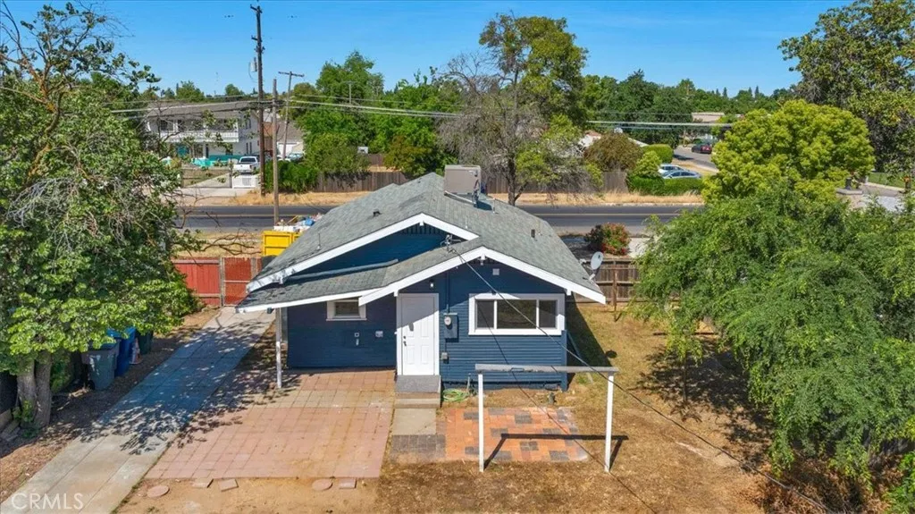 1906 N Fruit Avenue, Fresno, California 93705 home-pic-8