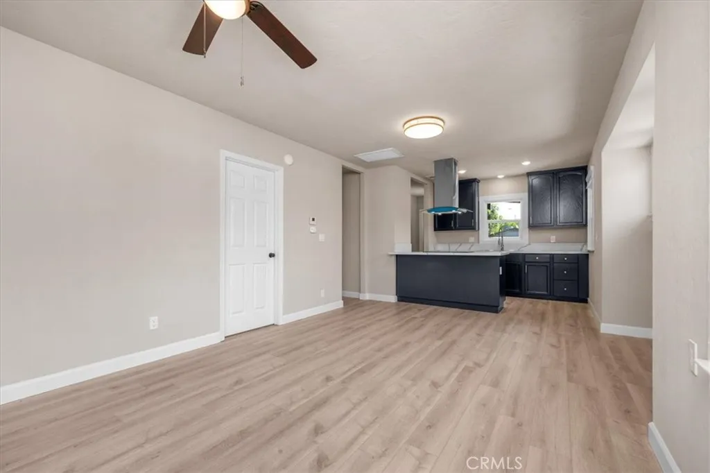 1906 N Fruit Avenue, Fresno, California 93705 home-pic-14