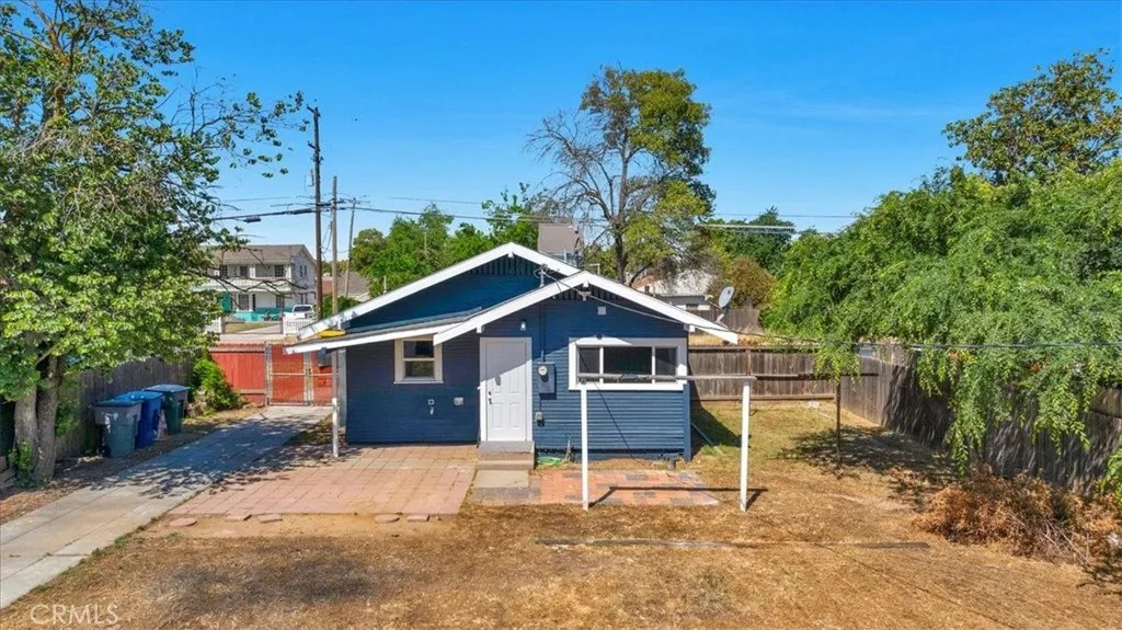 1906 N Fruit Avenue, Fresno, California 93705 home-pic-7