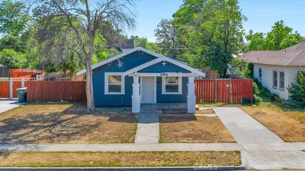 1906 N Fruit Avenue, Fresno, California 93705 home-pic-0