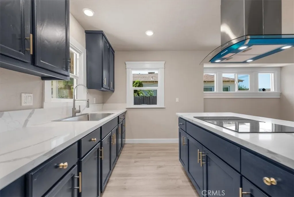 1906 N Fruit Avenue, Fresno, California 93705 home-pic-19