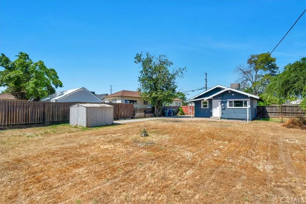 1906 N Fruit Avenue, Fresno, California 93705 home-pic-33