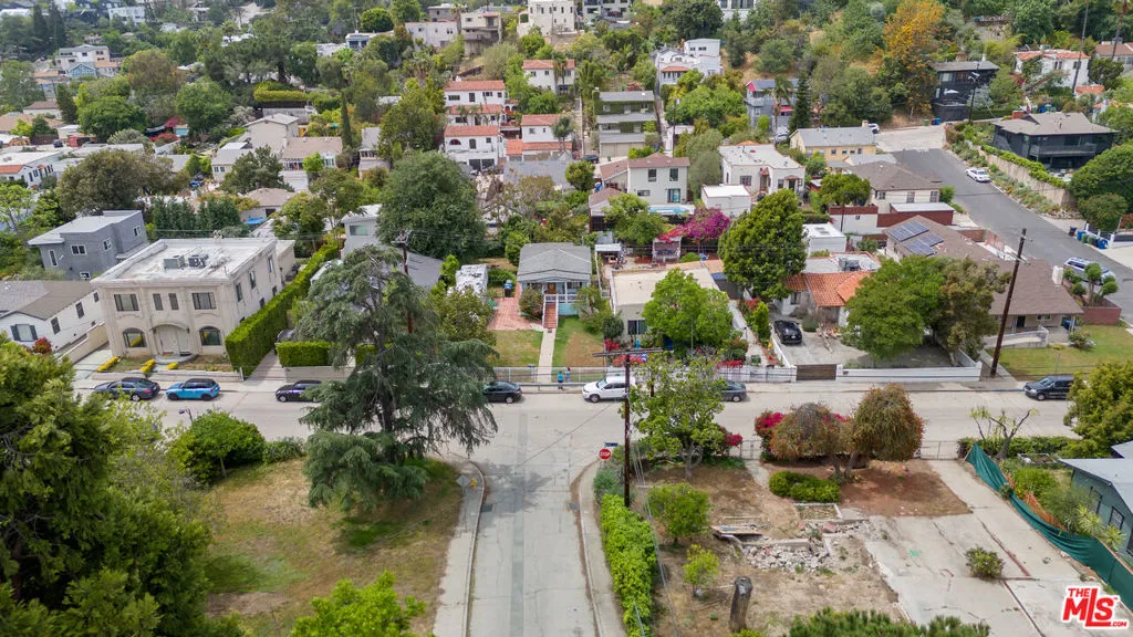 2153 Avon Street, Los Angeles, California 90026 home-pic-1