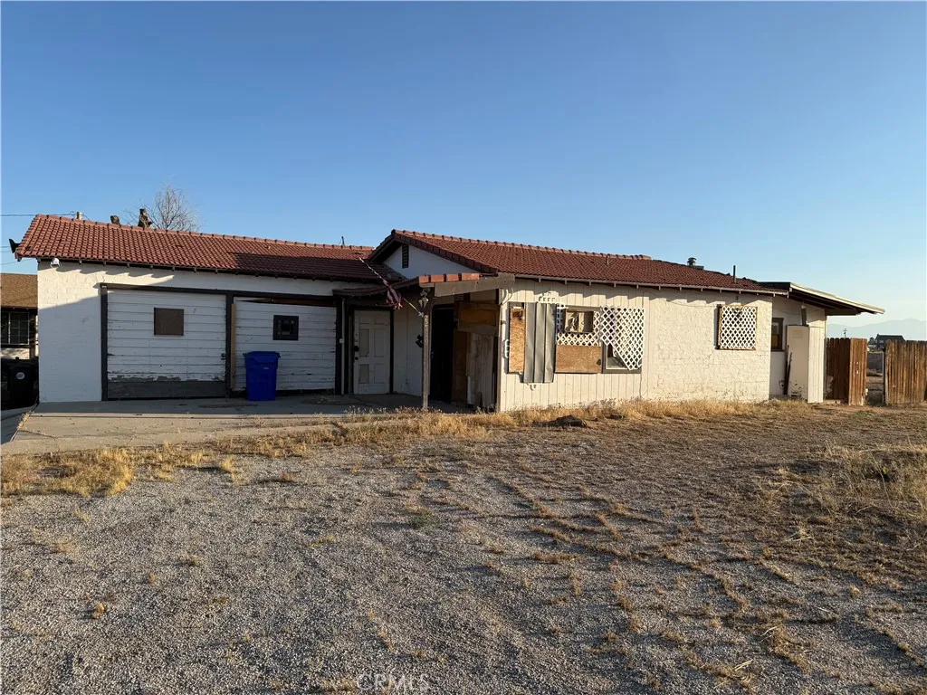 22449 Ottawa Road, Apple Valley, California 92308 home-pic-0