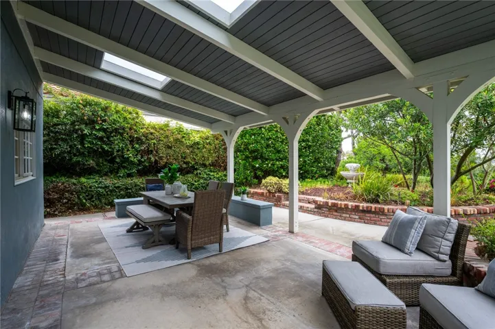4947 Blackhorse Road, Rancho Palos Verdes, California 90275