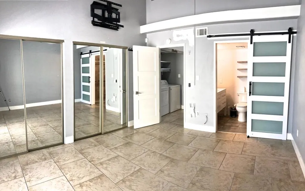 49380 Eisenhower Drive, Indio, California 92201 home-pic-15