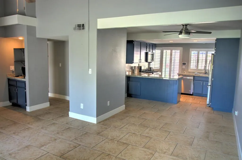49380 Eisenhower Drive, Indio, California 92201 home-pic-6