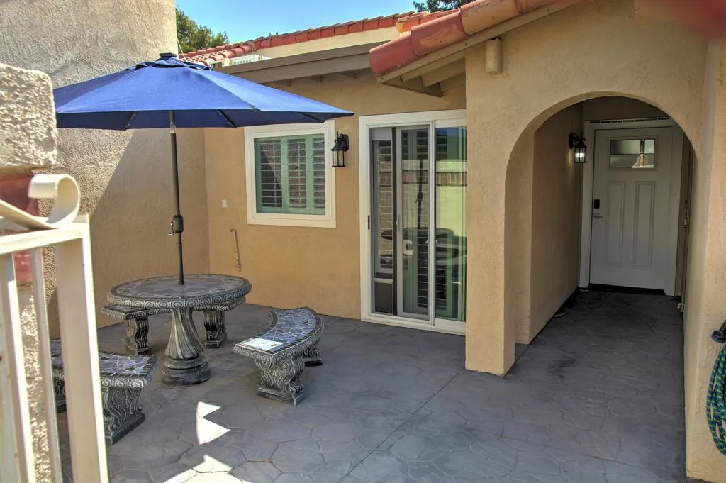 49380 Eisenhower Drive, Indio, California 92201 home-pic-1
