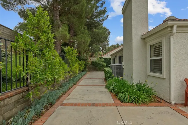 26320 Ivrea Place, Valencia, California 91355