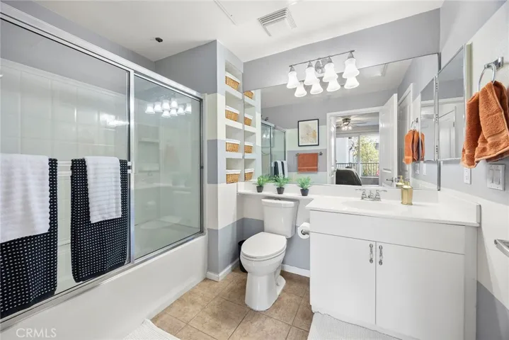 Treat yourself to a 5-star spa experience every day and night experience in this bathroom.