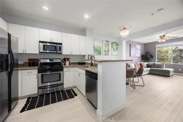 This move-in-ready one bedroom one bath unit features a modern kitchen with granite countertops, stainless steel appliances which include dishwasher, refrigerator and microwave, all included for your convenience.