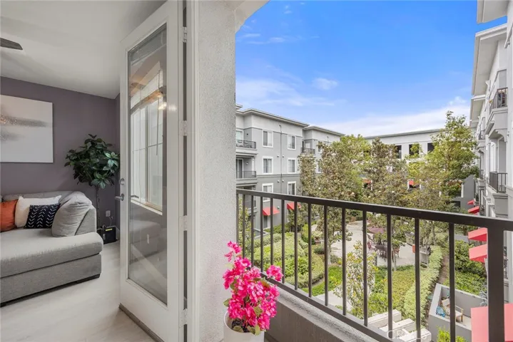 This courtyard is so serene, it is hard to believe this community is located on the corner of Katella and State College.