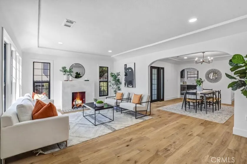 2327 Bonnie Brae, Santa Ana, California 92706 home-pic-6