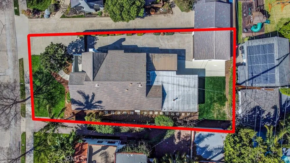 2327 Bonnie Brae, Santa Ana, California 92706 home-pic-37
