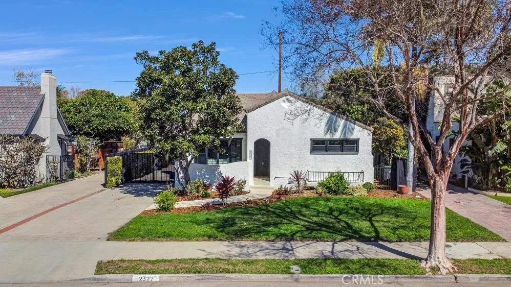 2327 Bonnie Brae, Santa Ana, California 92706 home-pic-4