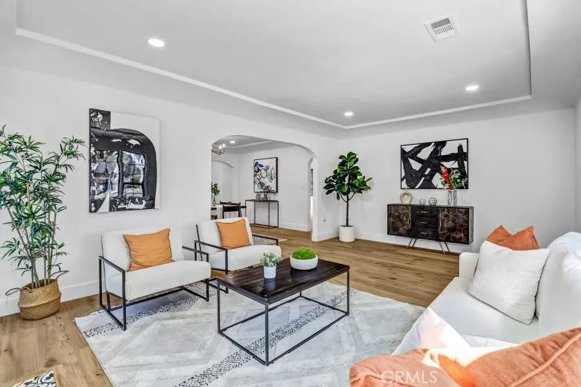 2327 Bonnie Brae, Santa Ana, California 92706 home-pic-8