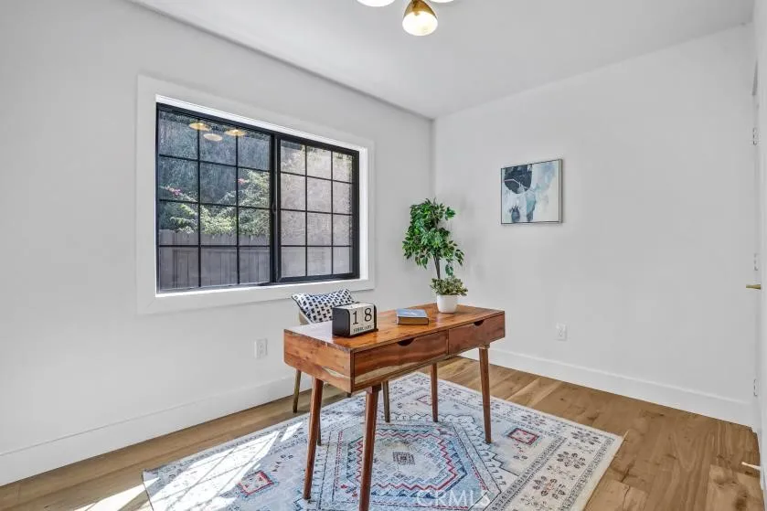 2327 Bonnie Brae, Santa Ana, California 92706 home-pic-28